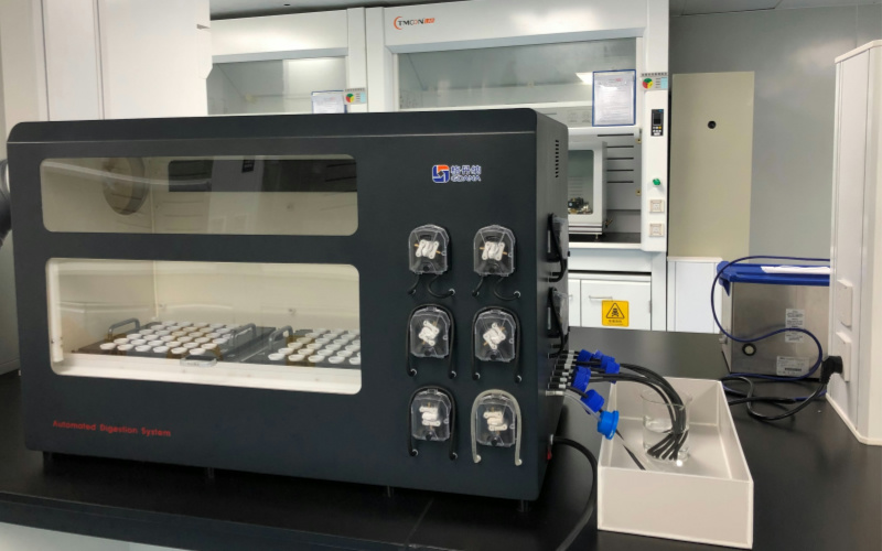 全自動石墨消解儀適應強酸環(huán)境的設計特點